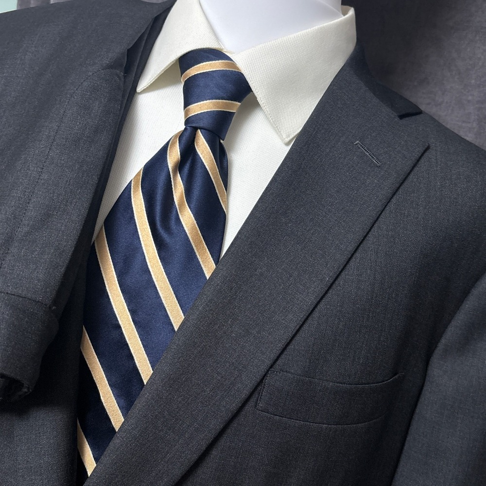 Tom James Suit 42R 36W Charcoal Grey USA Executive Collection Custom Bespoke